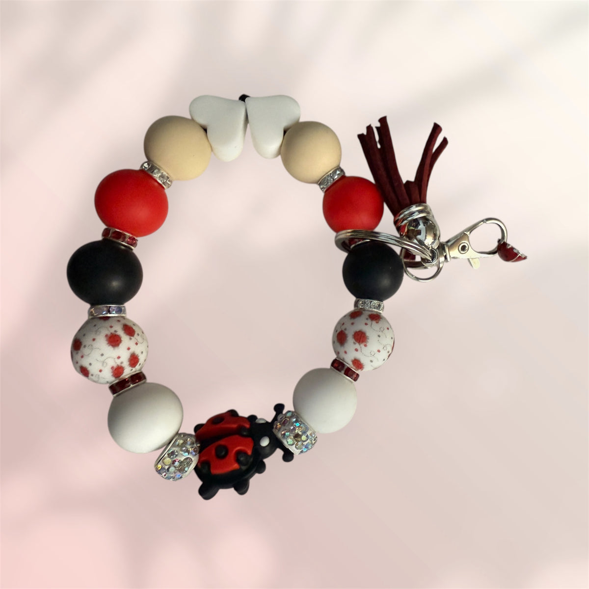 Ladybug Chic 🐞 - agoaleyourguide 4.5